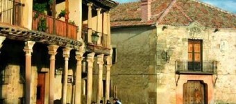 The House of the Chickens for 4 people