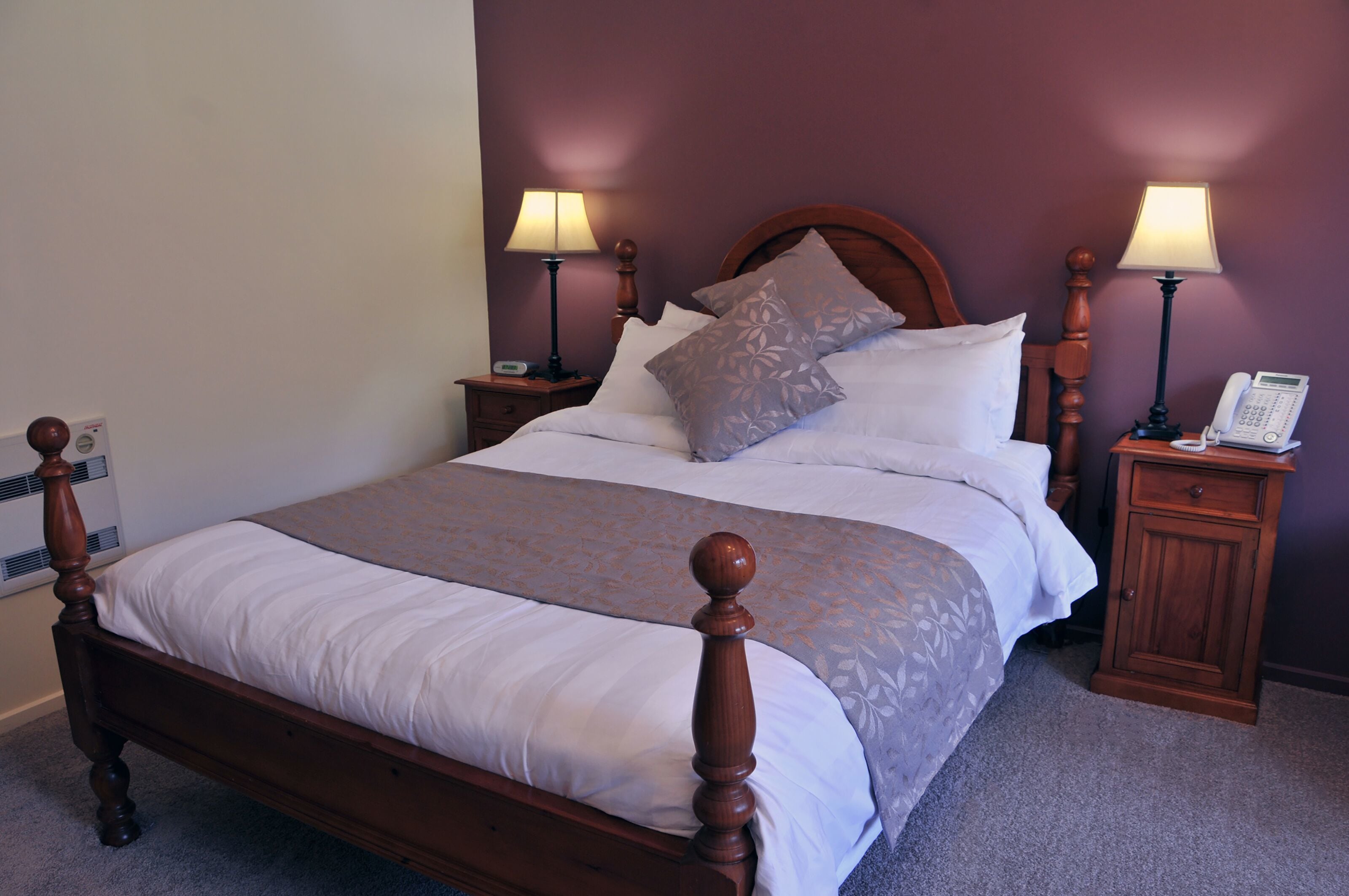 minibar, in-room safe, soundproofing, iron/ironing board