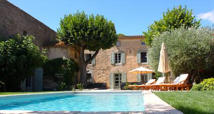 House with lots of charm and large swimming pool