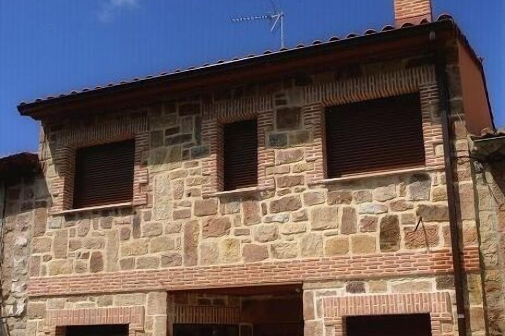 Casa Rural Castro for 6/7 people