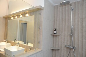 Shower, hair dryer, bidet, towels - Amazing panoramic view (Kavala)
