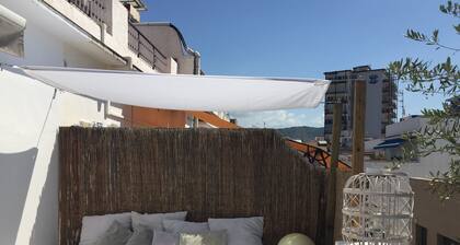 Casa Roma Sitges helle Wohnung mit Terrasse 2 Schlafzimmer 2 Badezimmer