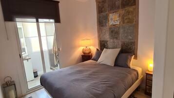 2 bedrooms, iron/ironing board, travel crib, free WiFi