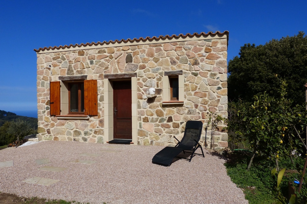 Elegant dependence Piana, South Corsica