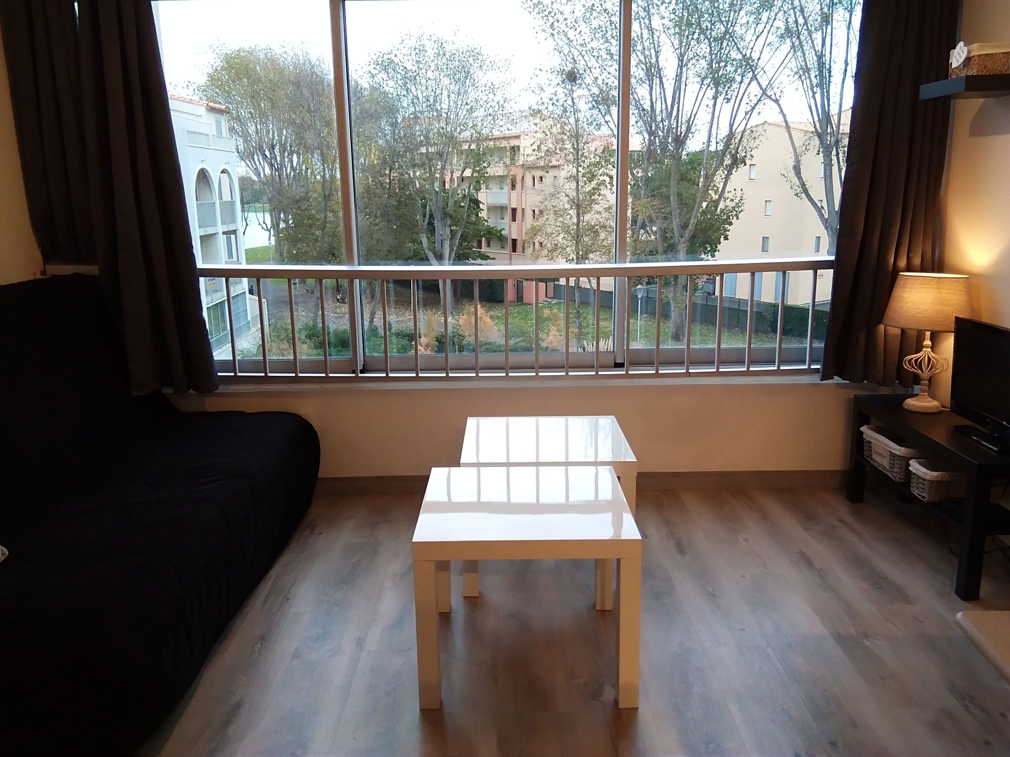 100m from Richelieu beach, 2 bedrooms, 4 people, private parking, pool, pool view