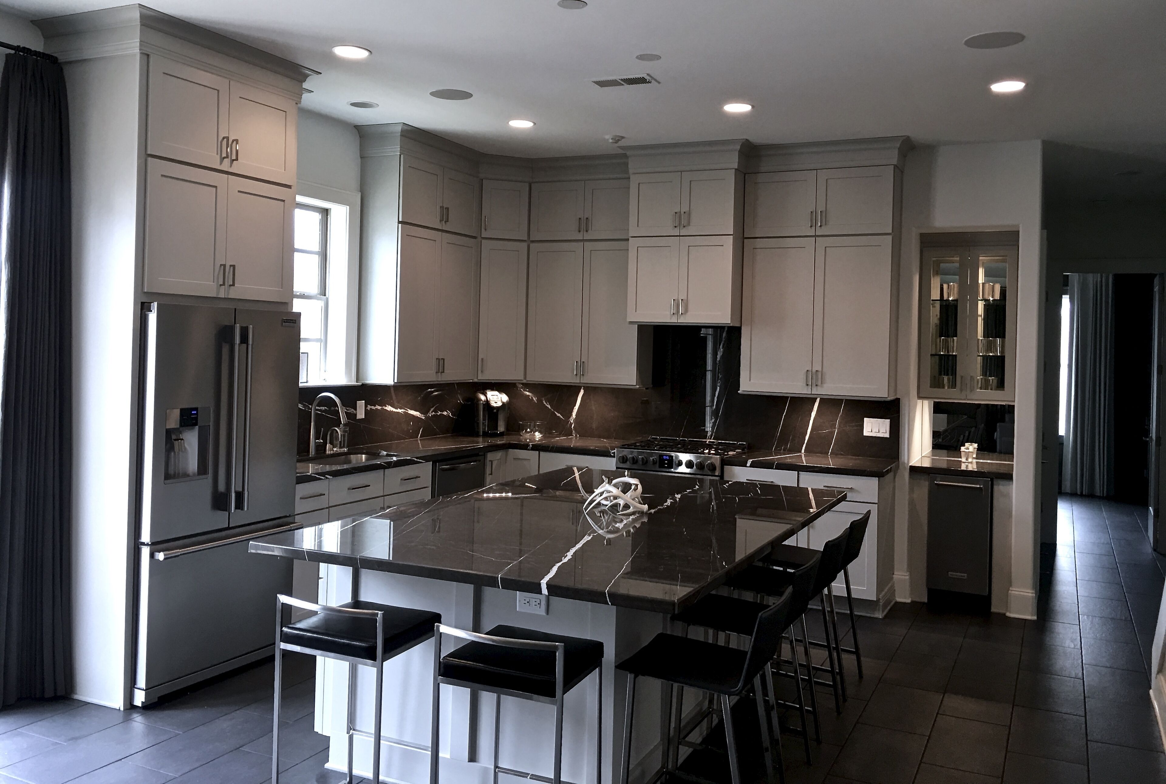 ElegantContemporaryWalk to Campus/StadiumSleeps14 UMEventsWeddingsReunionsSports