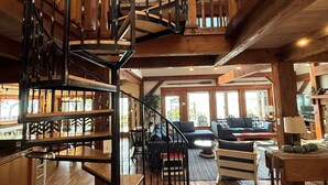 Interior - Bayfront Lodge-Beautiful & Unique East Bay Retreat (Gulf Breeze)