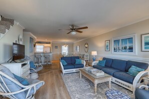 TV connectée, lecteur de DVD, livres