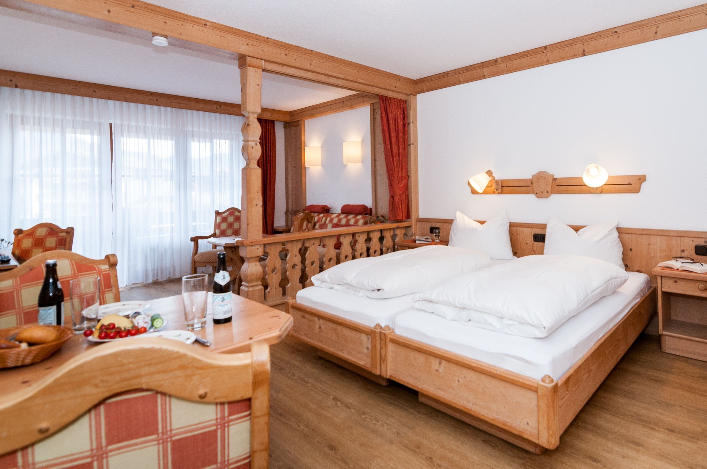 1 bedroom, desk, WiFi, bed sheets