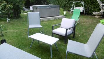 Bain à remous extérieur