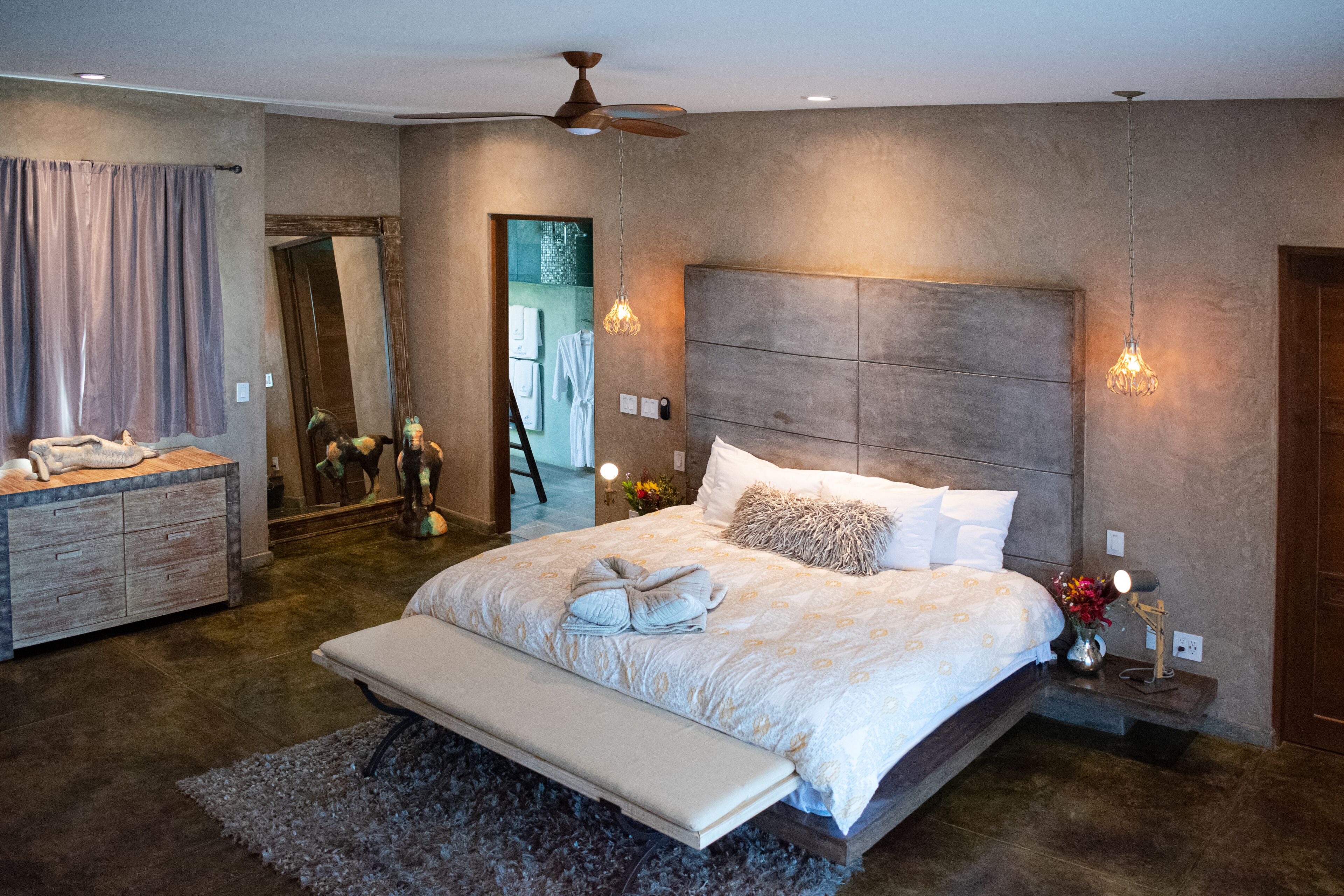 "Villa Rocas" Beachfront Luxury Villa