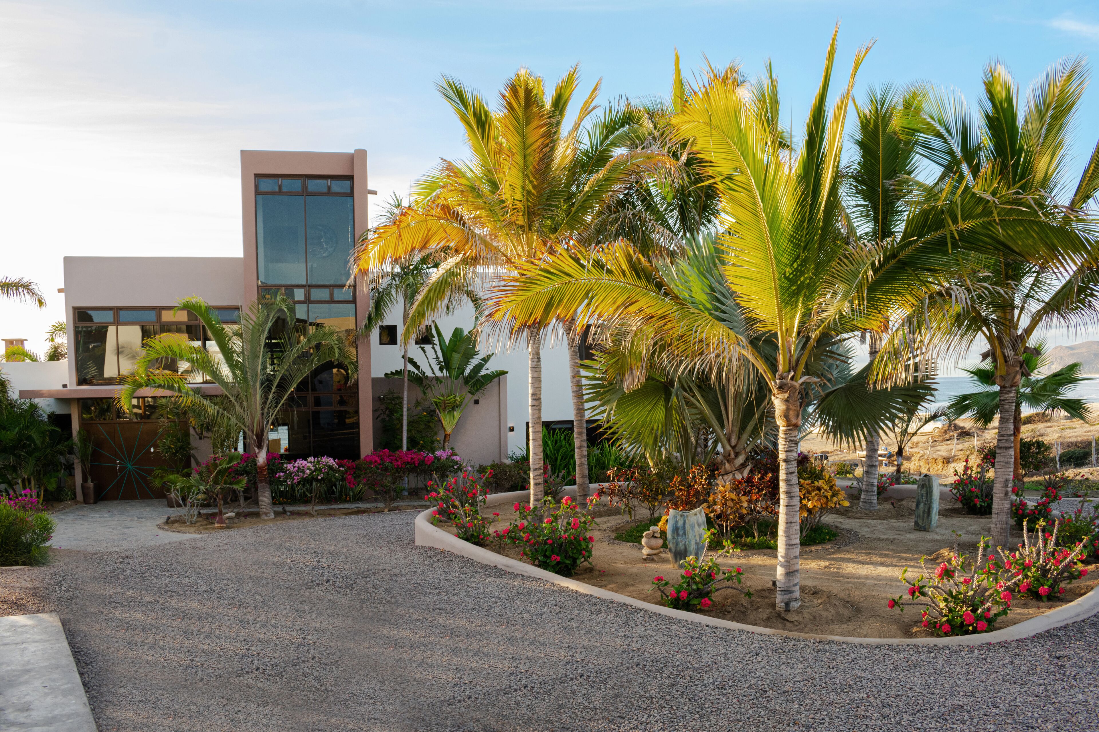 "Villa Rocas" Beachfront Luxury Villa