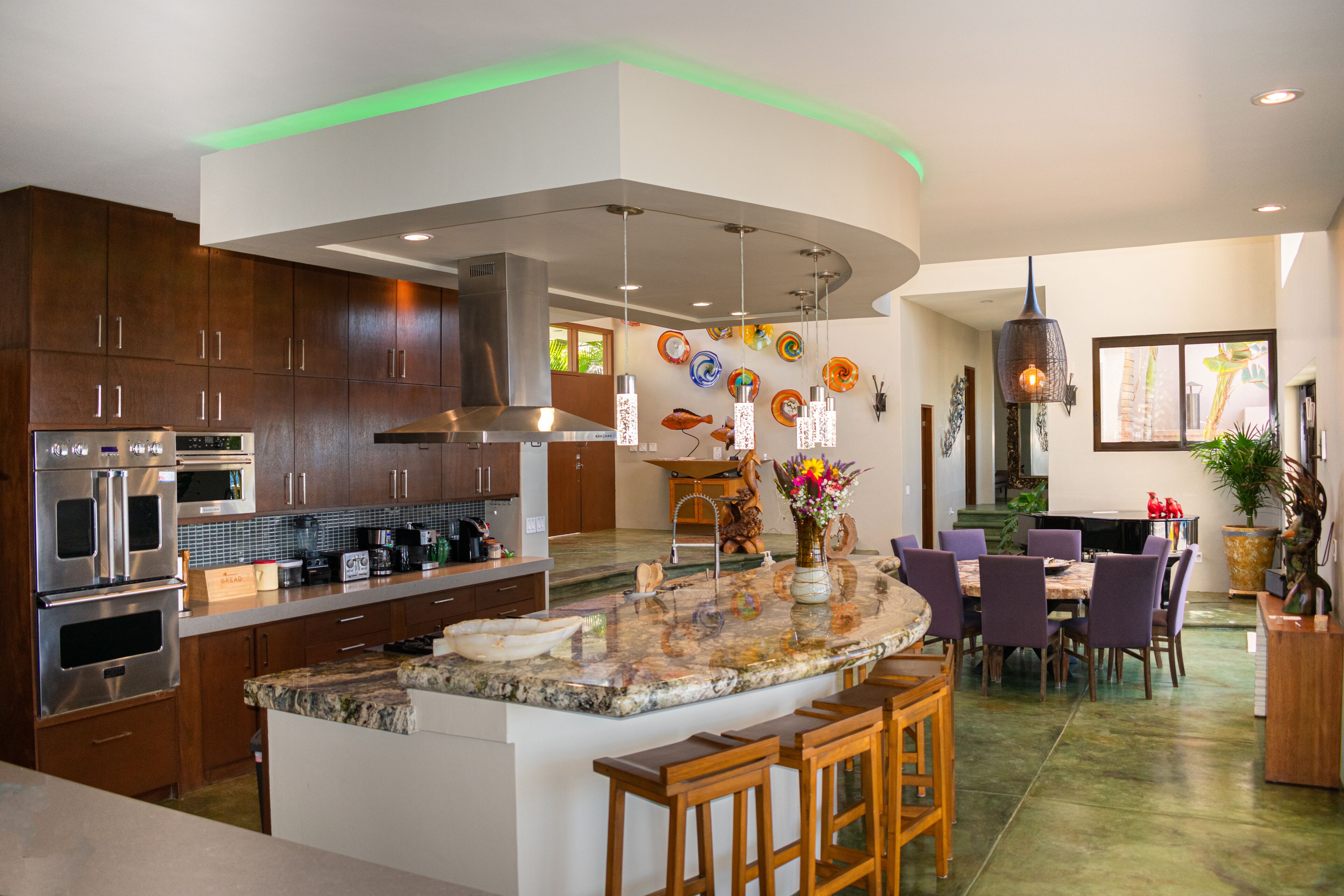 "Villa Rocas" Beachfront Luxury Villa