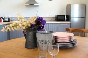 Dining - The cottages School (Moustiers-Sainte-Marie)