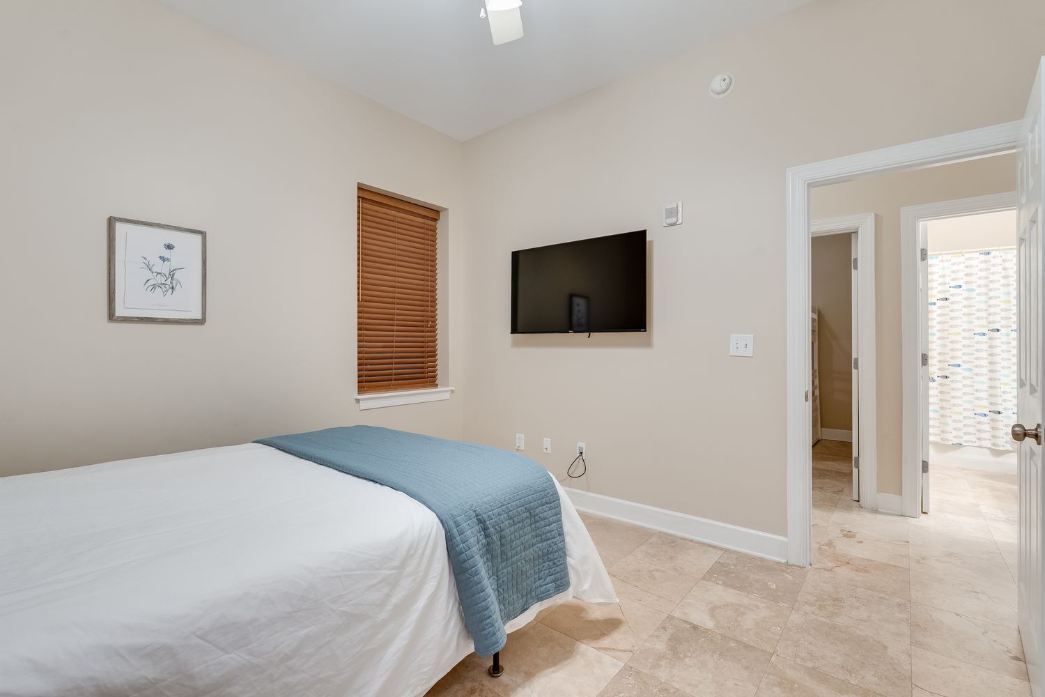 So Close to Paradise - 3BR/2BA walk to beach!