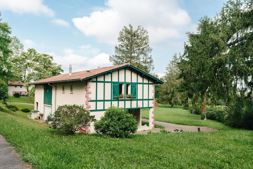 See Promotion 2019! Lake Harrieta Domain: You vacation in the Basque Country.