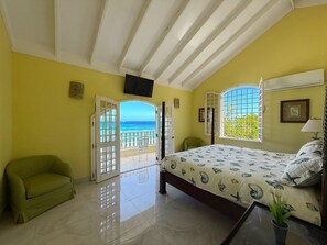 3 soveværelser, pengeskab på værelset, strygejern/strygebræt