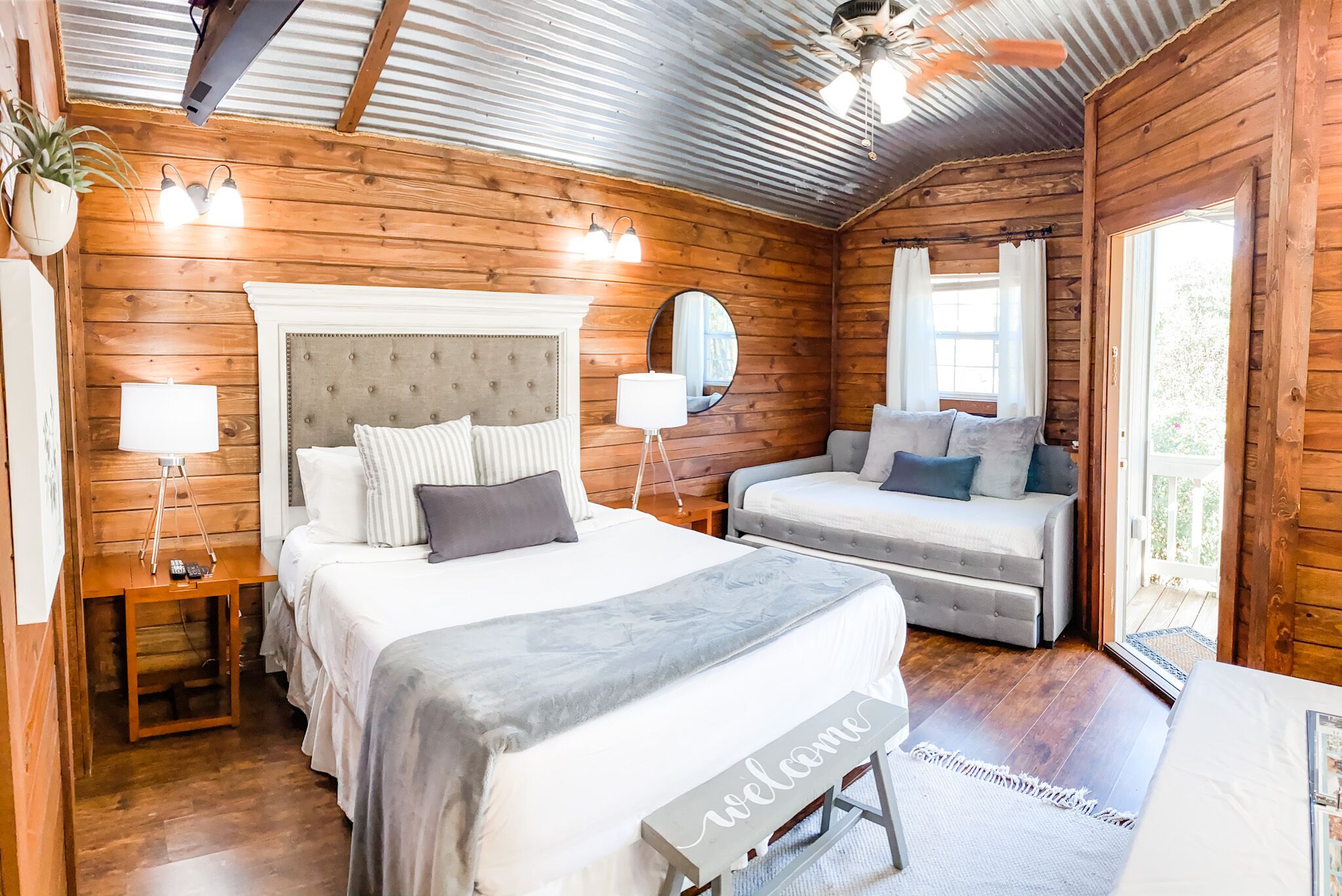 Tiny House #4 @Gathering Oaks Retreat