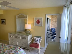2 bedrooms, iron/ironing board, travel cot, free WiFi