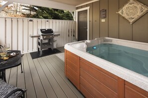 Outdoor spa tub - Chestnut Cottage • Romantic Hot Tub Stay (Asheville)