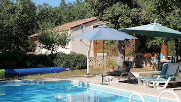 Piscina coperta, piscina all'aperto