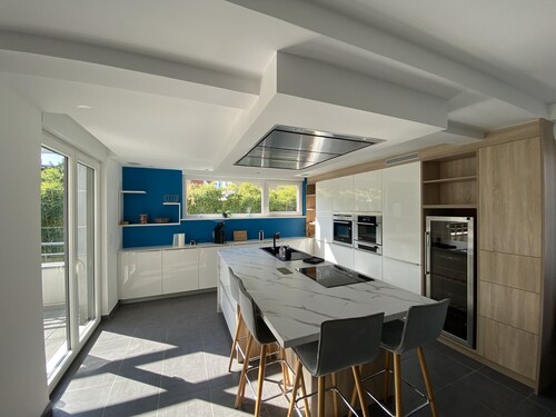 Maison moderne centre ville avec Garage