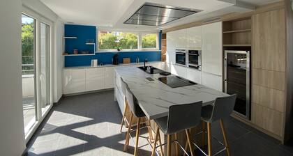 Maison moderne centre ville avec Garage