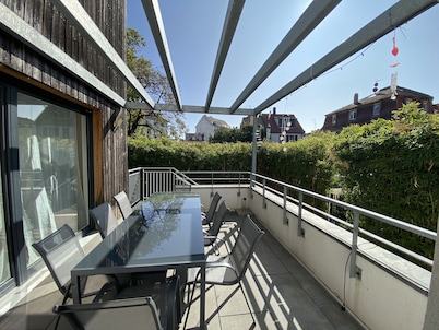 Modern House Town Center with Garage