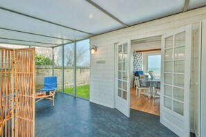 TV - Waterfront villa (Quineville)