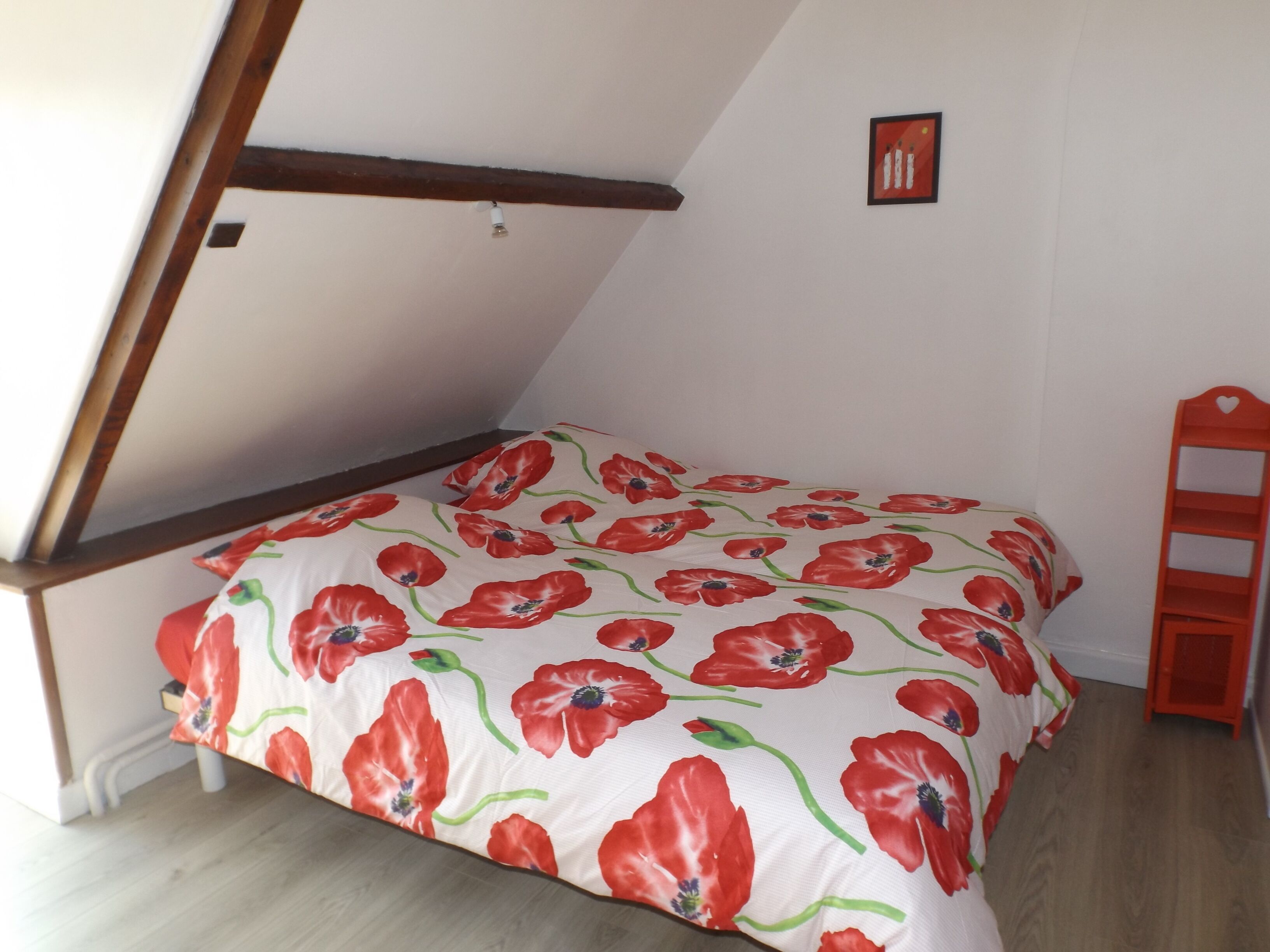 4 bedrooms, iron/ironing board, internet
