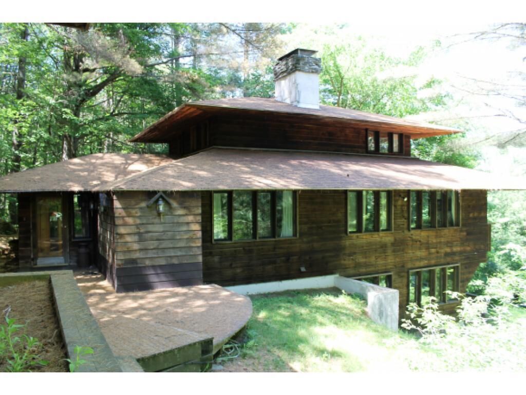 "Whispering Pines" Ski House in the heart of the Green Mountains 