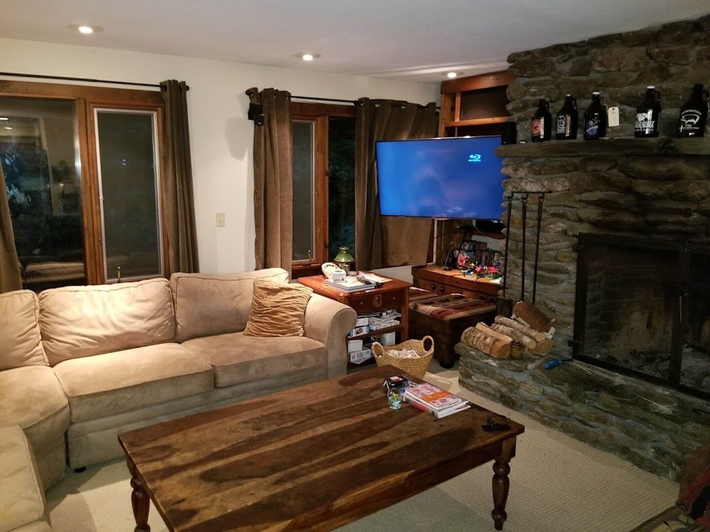 "Whispering Pines" Ski House in the heart of the Green Mountains 