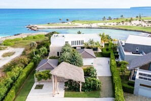 Exterior - Costa Azul: Oceanfront villa w/ private beach, pool, pickleball, jacuzzi & full staff (Cap Cana)
