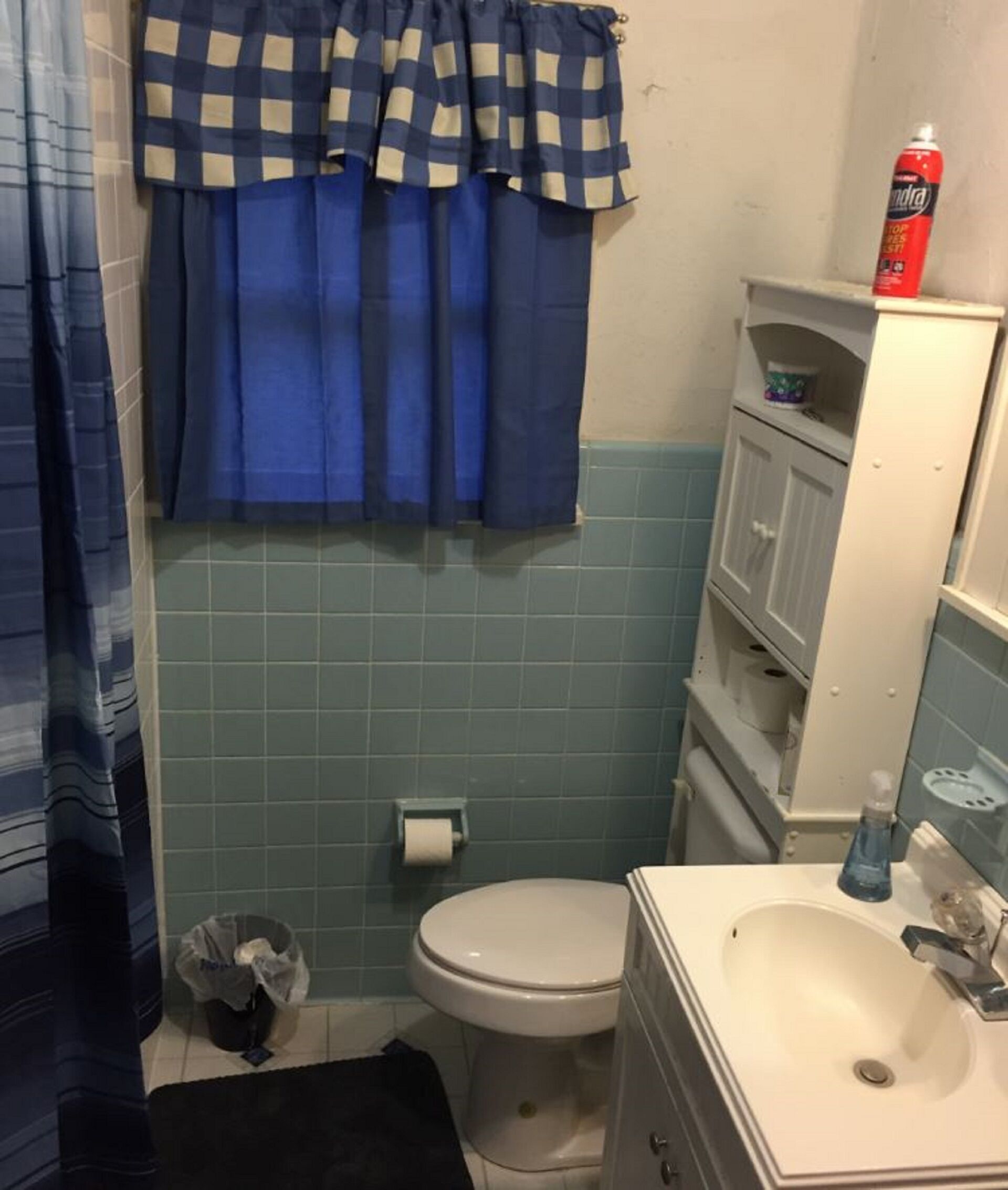 مجففات شعر، مناشف، صابون، شامبو