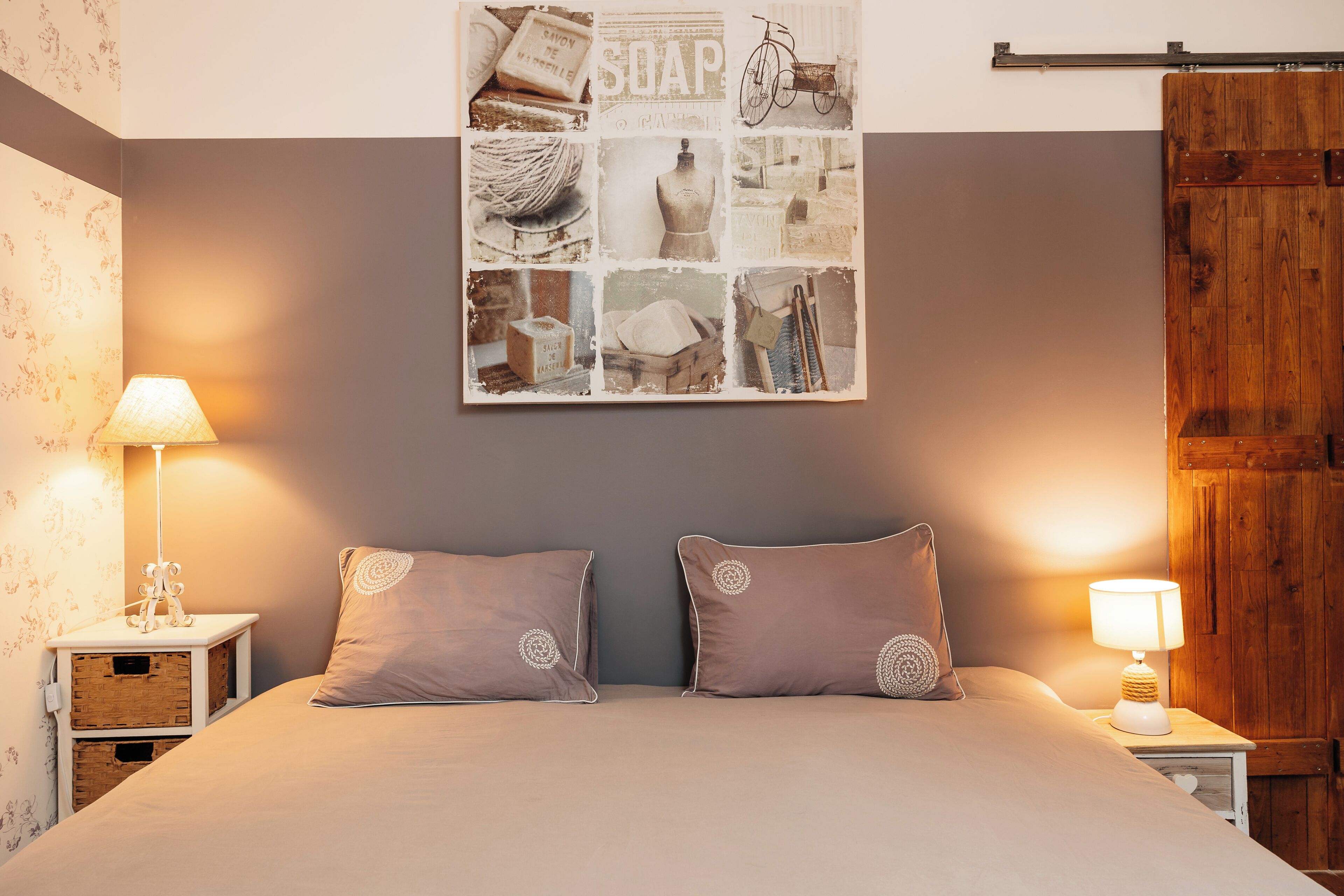 3 habitaciones, tabla de planchar con plancha, internet y ropa de cama 