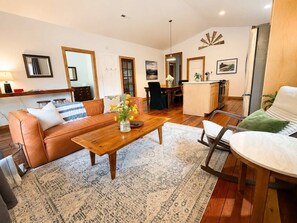 TV, stereo, offices - Spacious Open-Concept Durham Home (Durham)