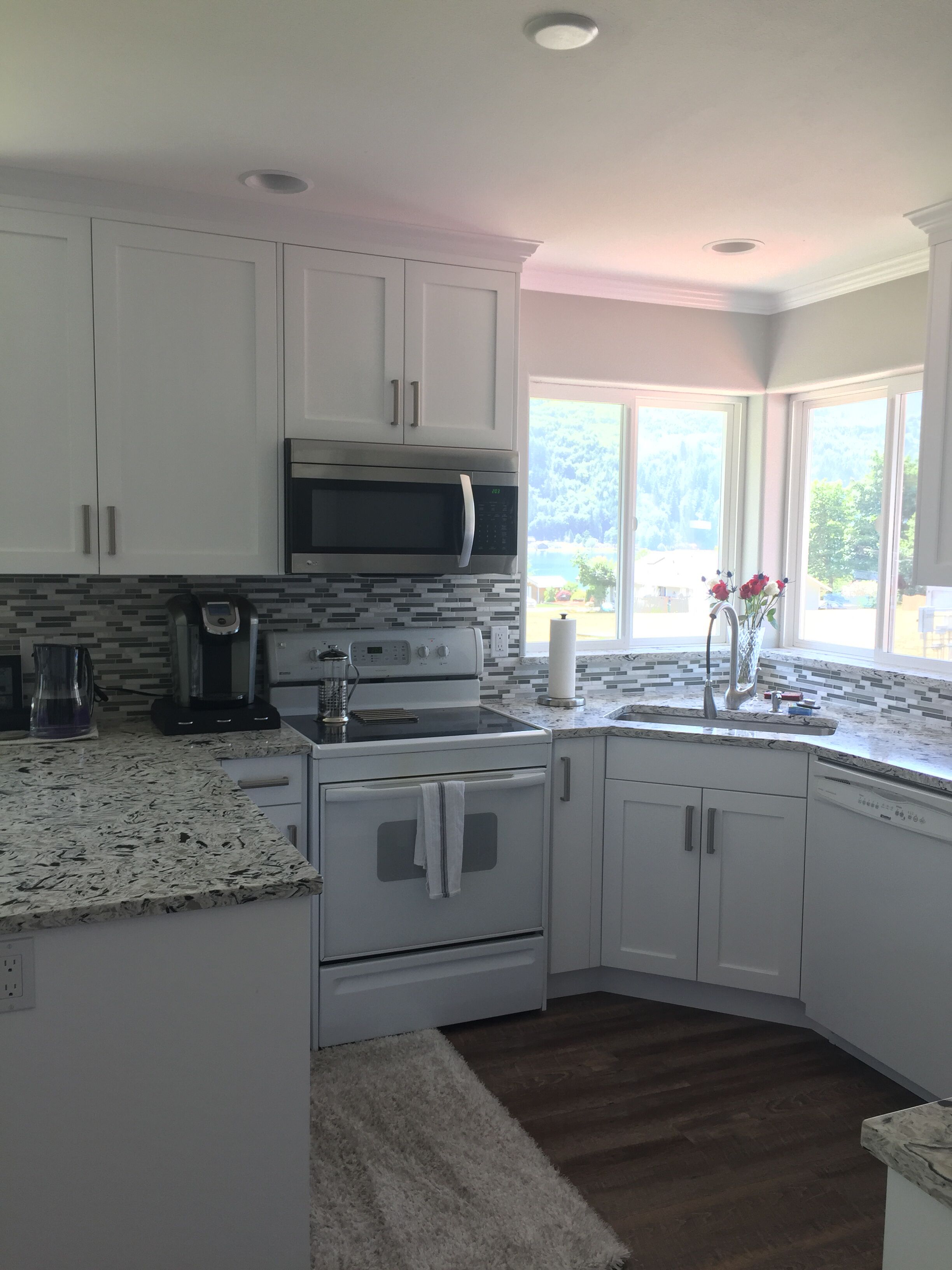 Lake View and Access, Close to National Parks