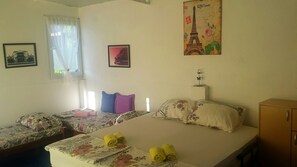 Iron/ironing board, free WiFi, bed sheets - Lovely studio Kalina  (Sutomore)