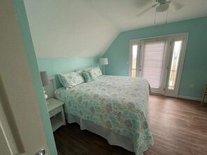3 bedrooms, iron/ironing board, internet, bed sheets