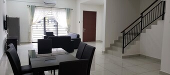 SR Home Stay at KLIA