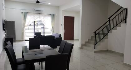 SR Home Stay at KLIA