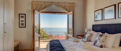 4 habitaciones, tabla de planchar con plancha y cuna de viaje