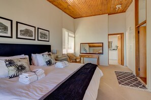4 chambres, fer et planche à repasser, lit parapluie, Wi-Fi gratuit