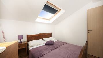 5 Schlafzimmer, Schreibtisch, kostenloses WLAN, Bettwäsche