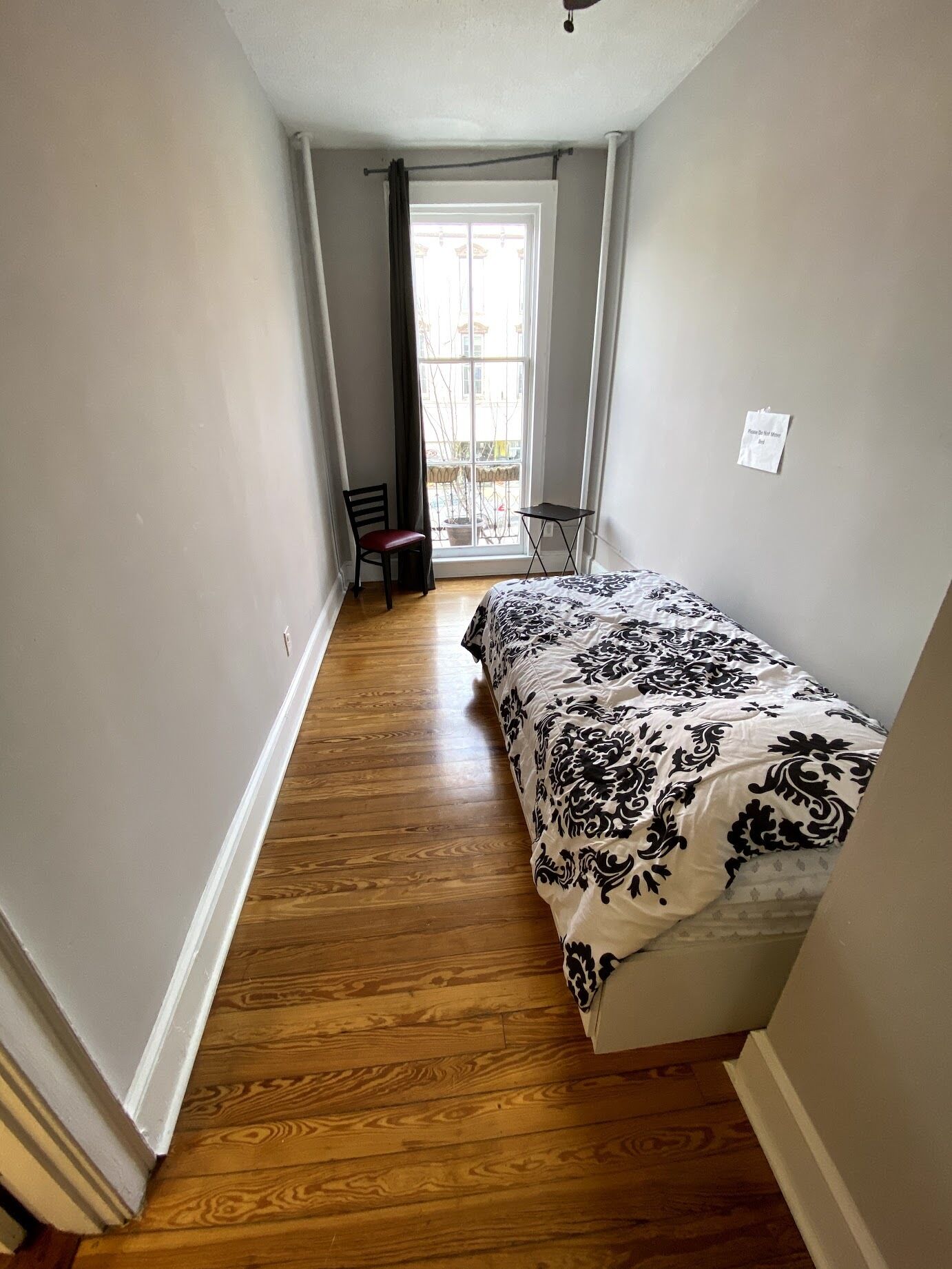 2 Bed Downtown Charles Town Condo w / Laundry Over Abolitionist Ale Works # 200