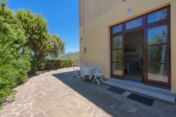 Outdoor dining - APP.TO IL GOLFO - VISTA SUL GOLFO (PORTOFERRAIO)