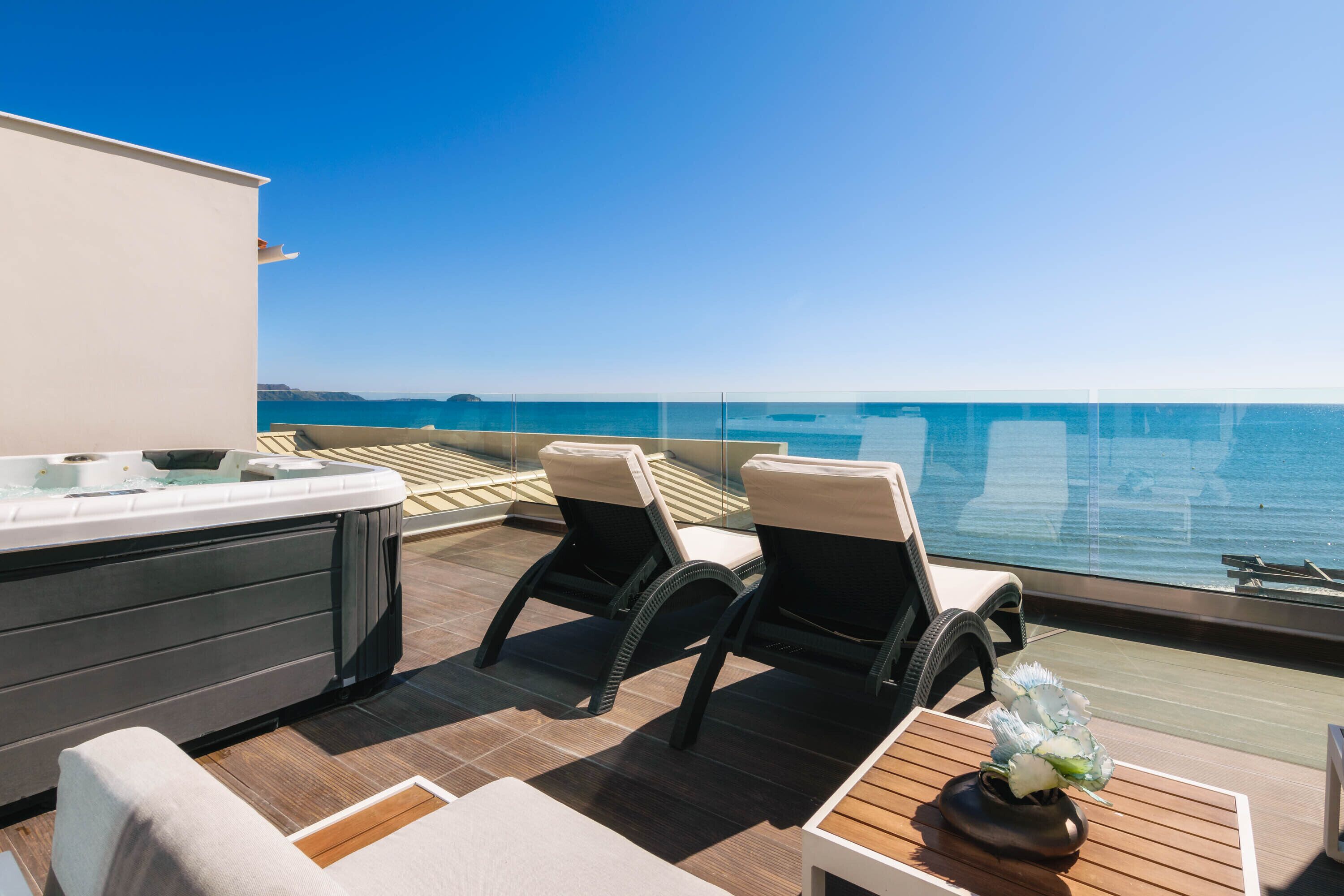 Deluxe Apartment with Sea View