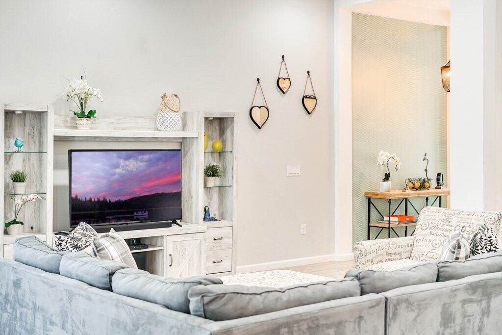 5 Bedrooms / 5 Bathrooms / Sonoma (3891 OA)