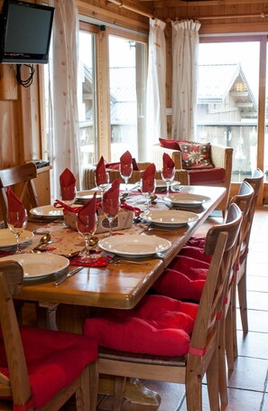 تناول الطعام