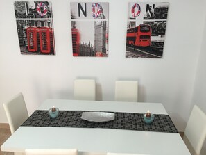 Dining - Nice Floor Center in Torrevieja +Wifi +SAT (Torrevieja)